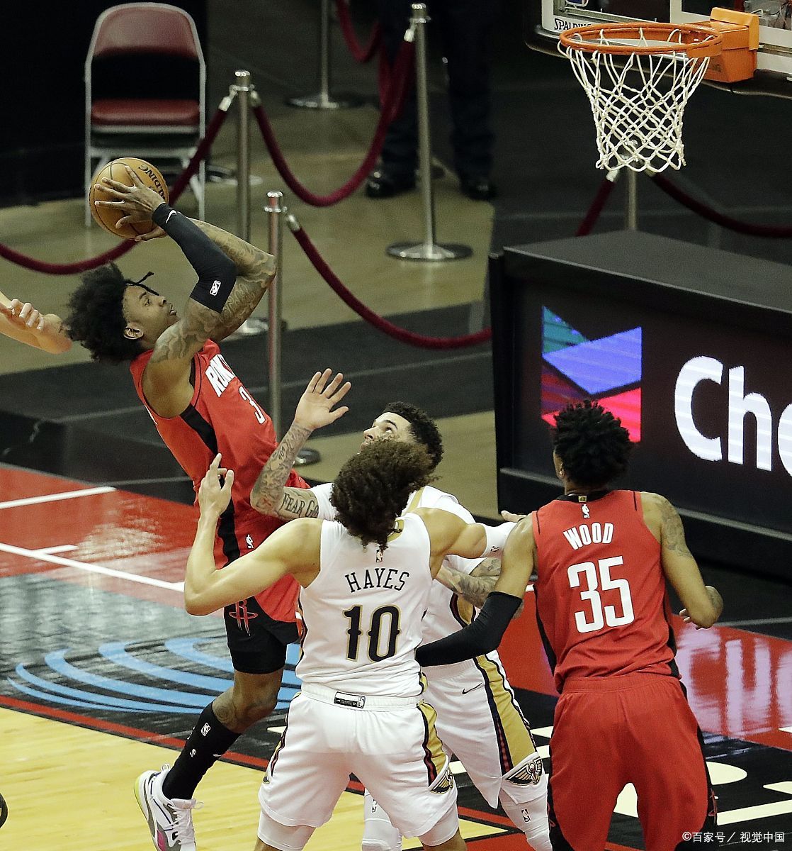 超强对决！火箭击败凯尔特人，霸气登顶西部